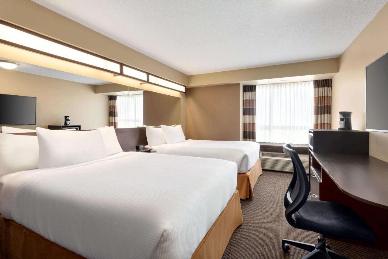 Microtel Inn And Suites By Wyndham Weyburn Exterior photo