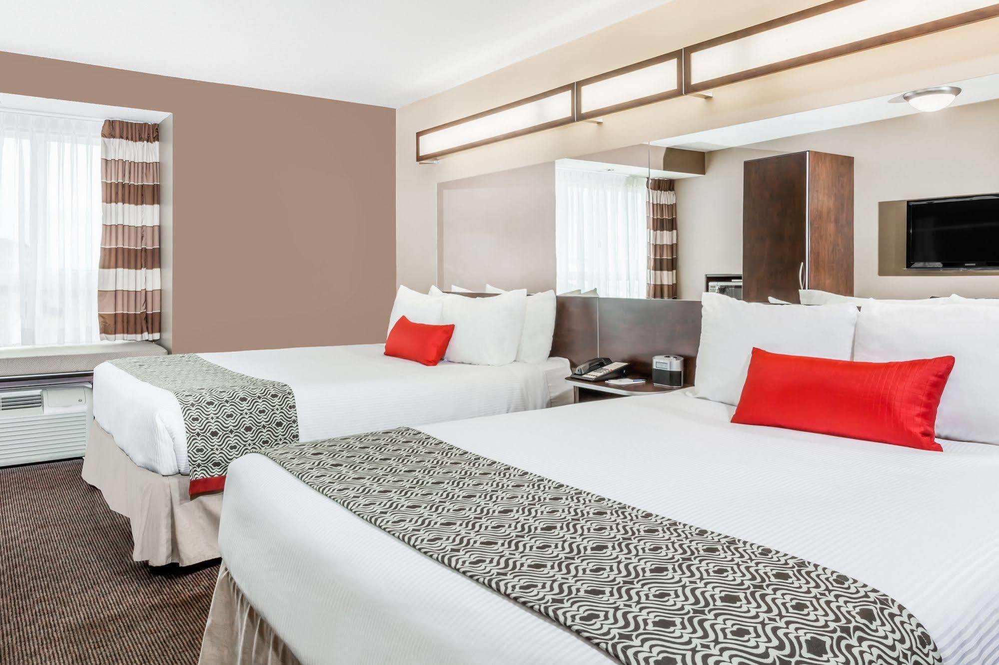 Microtel Inn And Suites By Wyndham Weyburn Exterior photo